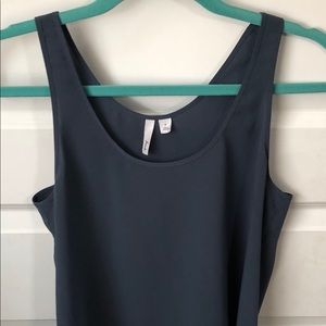 Gray tank